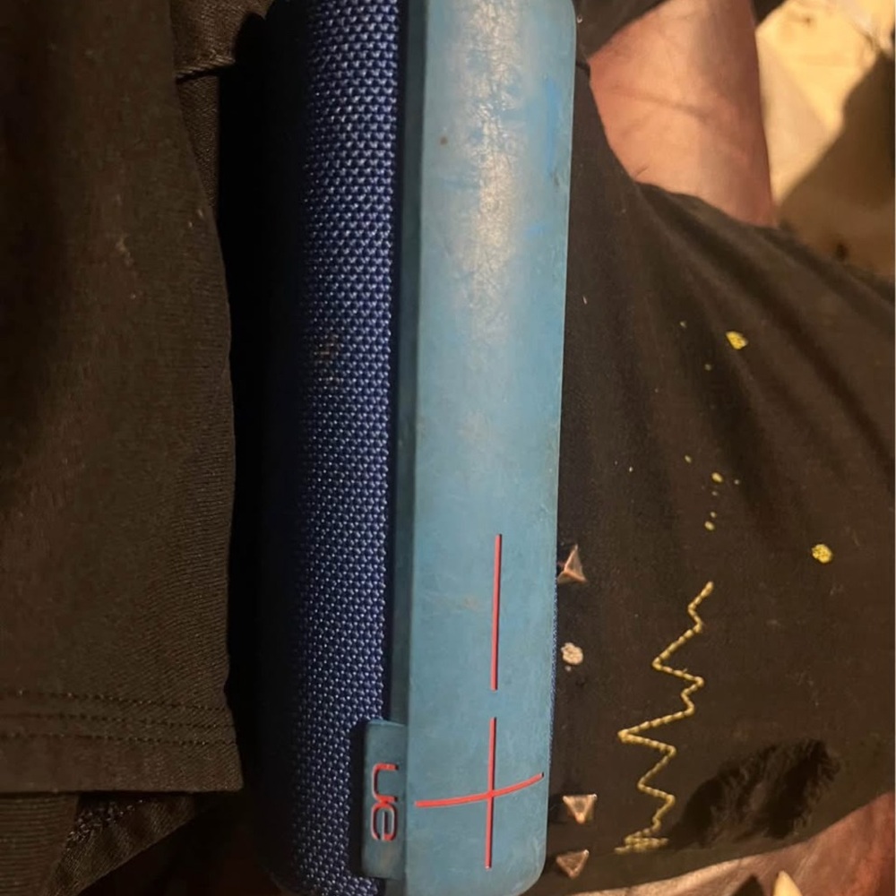 UE Portable Speaker - Blue and Red